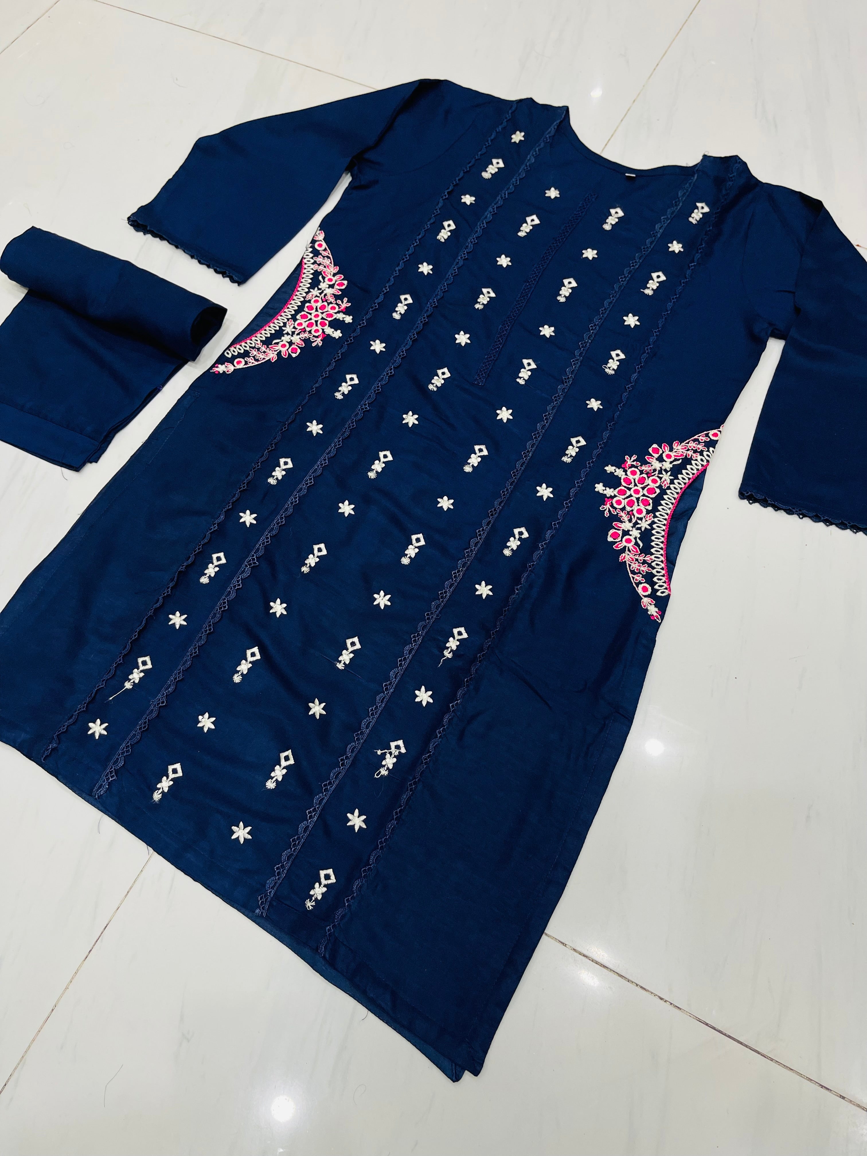 AYRA EMBROIDERED 2PCS